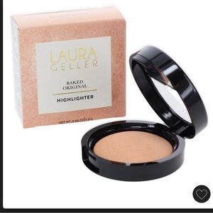Laura Geller baked original highlighter in the color French toast.